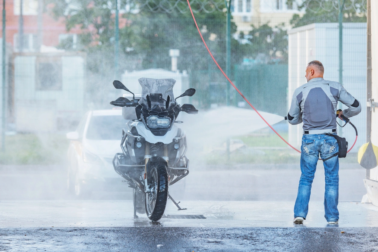 How to prepare your motorcycle for shipping?